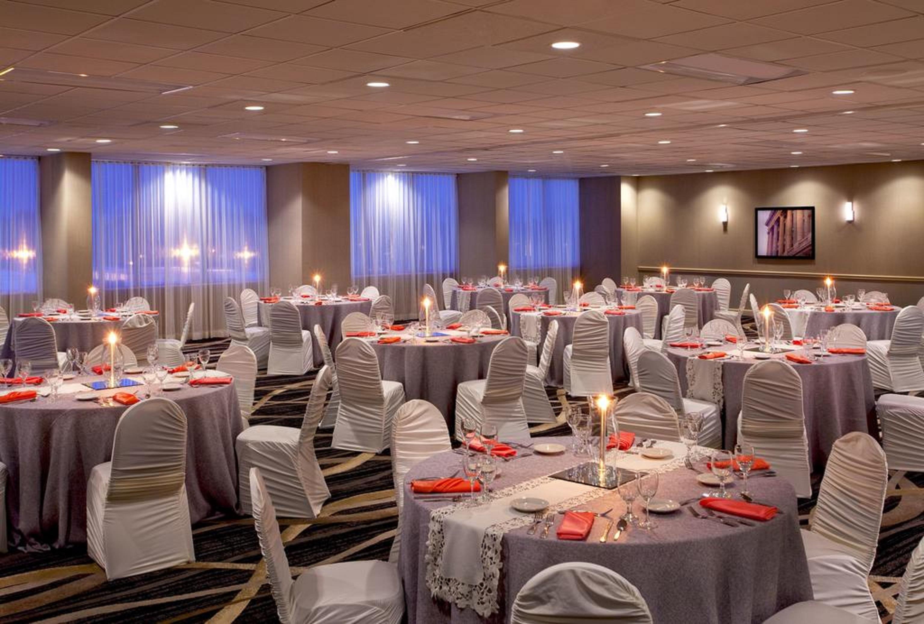 Four Points By Sheraton Cleveland Airport Бизнес фото