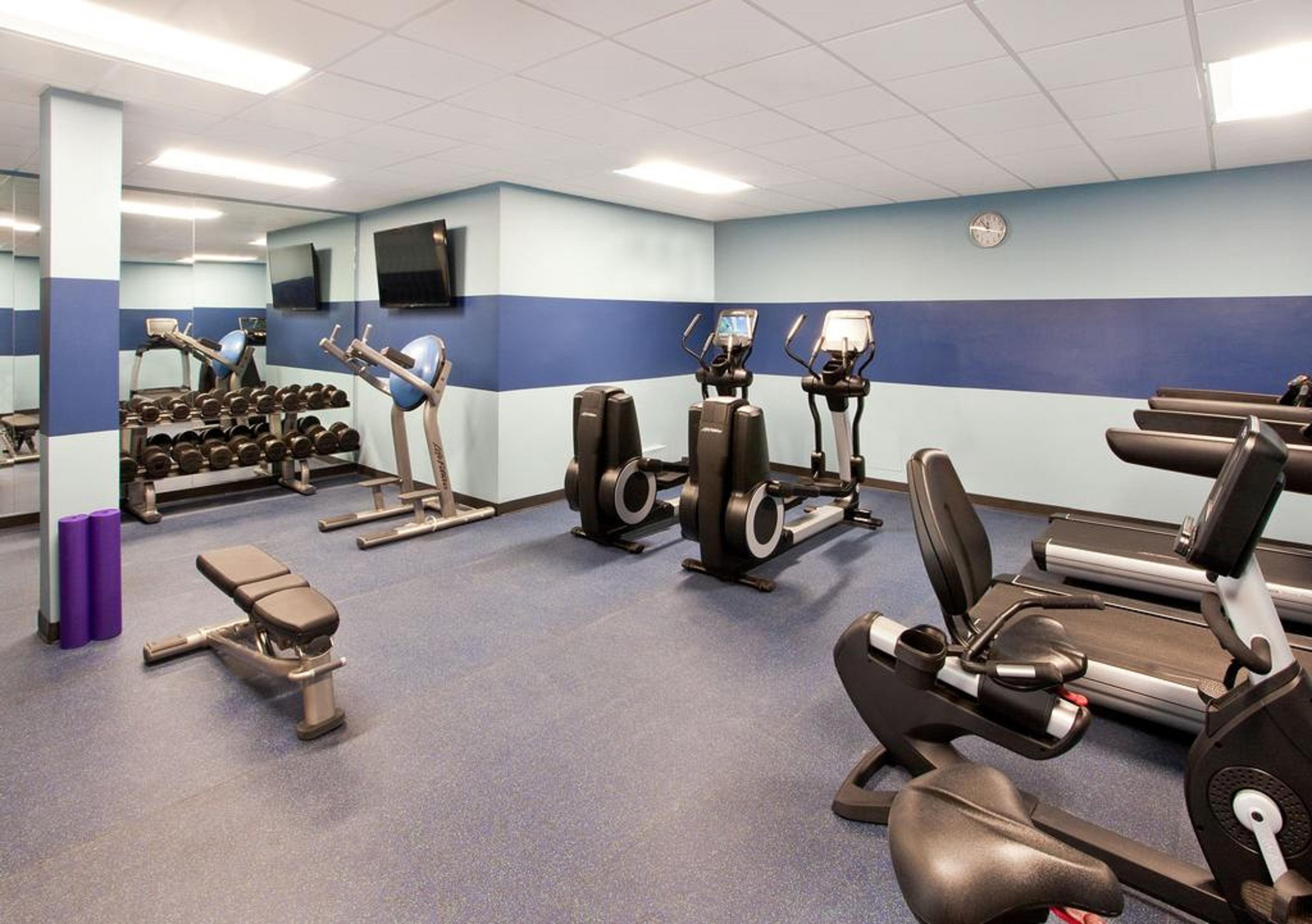 Four Points By Sheraton Cleveland Airport Удобства фото