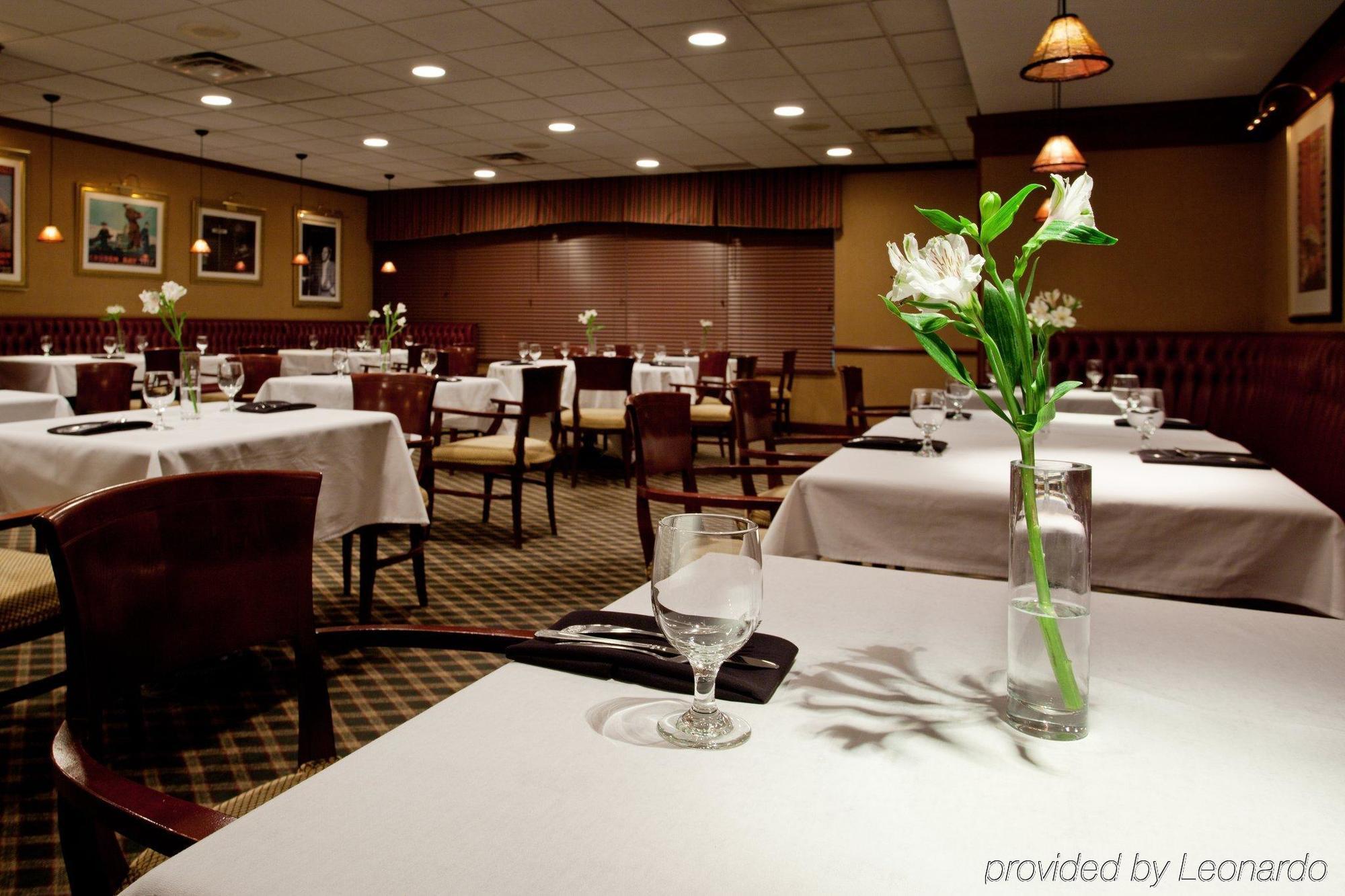Four Points By Sheraton Cleveland Airport Экстерьер фото