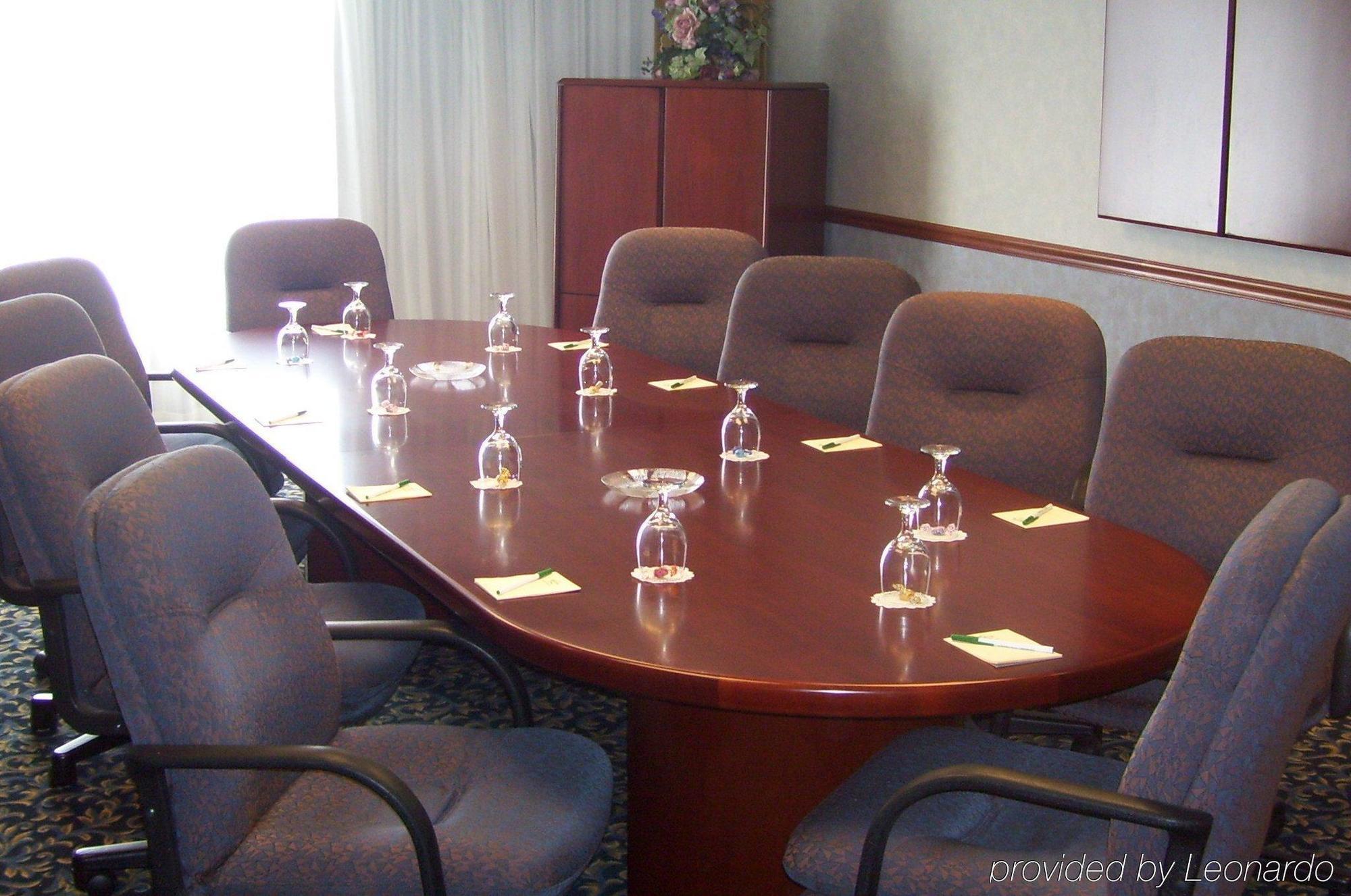 Four Points By Sheraton Cleveland Airport Экстерьер фото