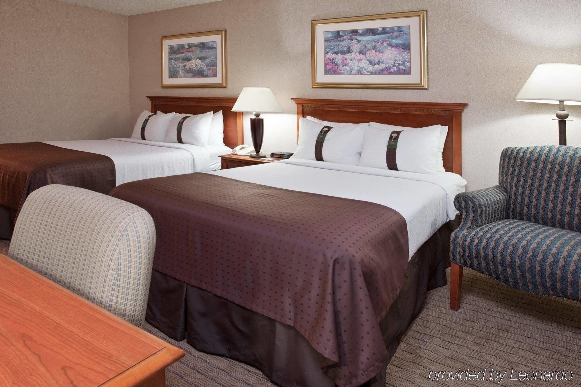 Four Points By Sheraton Cleveland Airport Экстерьер фото